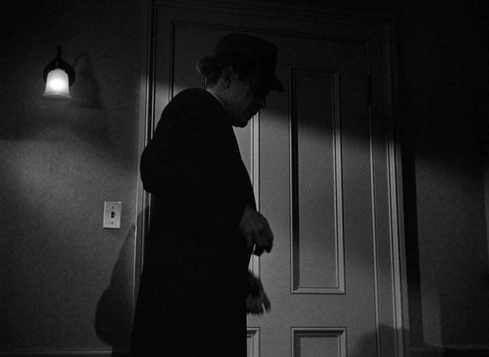 Cinematography Analysis Of The Maltese Falcon (In Depth)