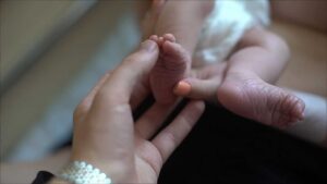 20 days in mariupol cinematography by evgeniy maloletka day establishing shot sunlight shot 003