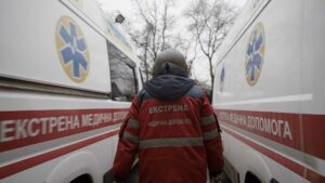 20 days in mariupol cinematography by evgeniy maloletka day medium close up backlight sunlight shot 039