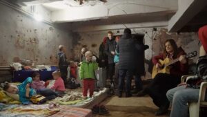 20 days in mariupol cinematography by evgeniy maloletka interior day medium shot three shot backlight sunlight shot 034