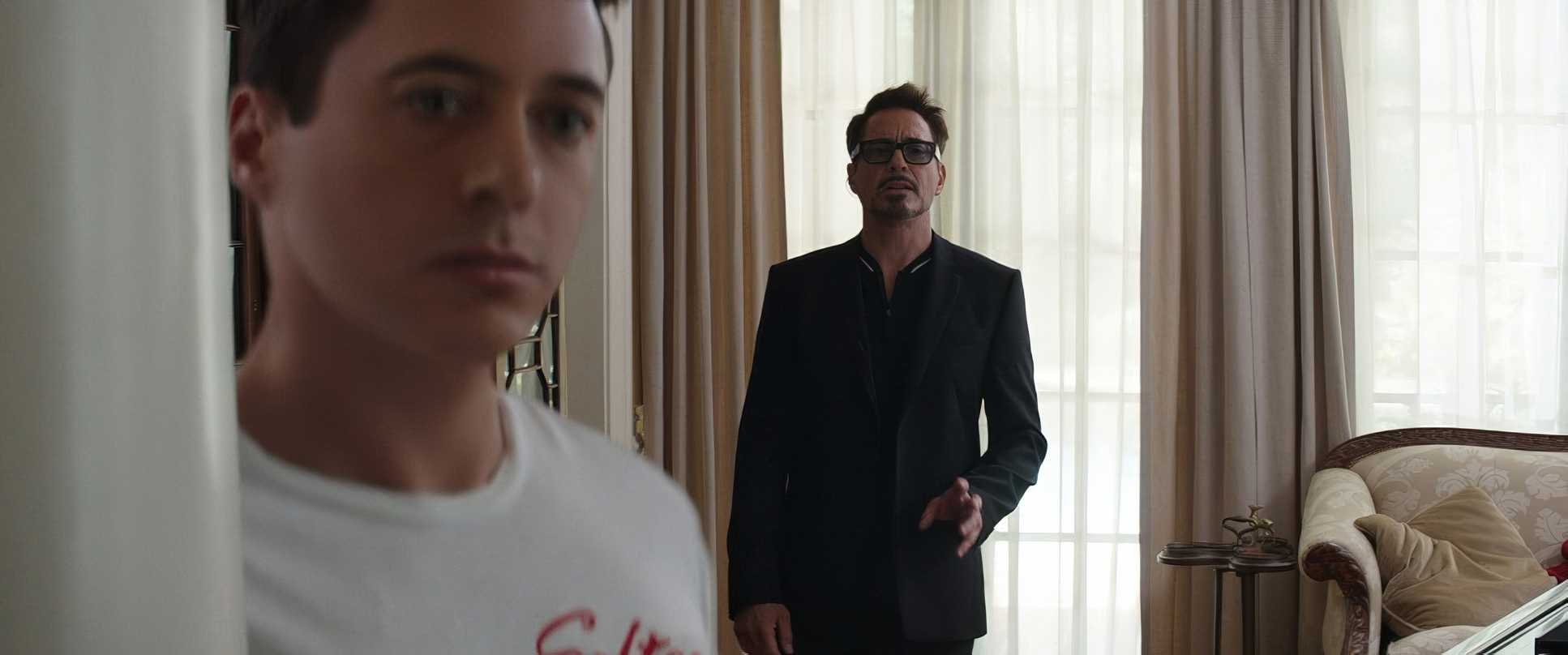 captain america civil war cinematography by trent opaloch day close up two shot backlight daylight shot 032