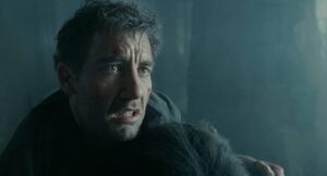 children of men cinematography by emmanuel lubezki day establishing shot side lighting shot 023