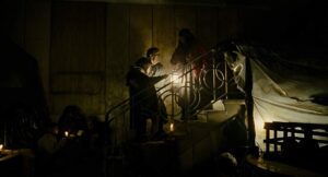 children of men cinematography by emmanuel lubezki night establishing shot silhouette artificial light shot 067