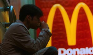 chungking express cinematography by christopher doyle day extreme close up backlight shot 032