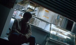 chungking express cinematography by christopher doyle day medium close up backlight shot 039