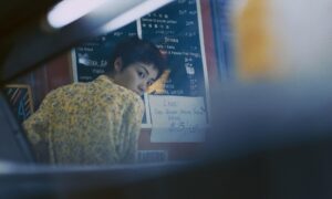 chungking express cinematography by christopher doyle day medium close up hard light daylight shot 042