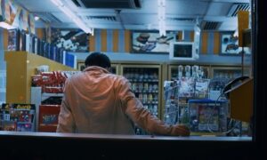 chungking express cinematography by christopher doyle day medium close up hard light fluorescent shot 055