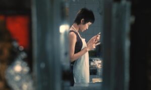 chungking express cinematography by christopher doyle day medium close up shot 022