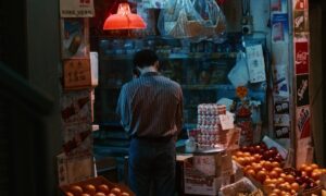 chungking express cinematography by christopher doyle medium shot fluorescent shot 006