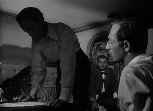 citizen kane cinematography by gregg toland close up three shot shot 049