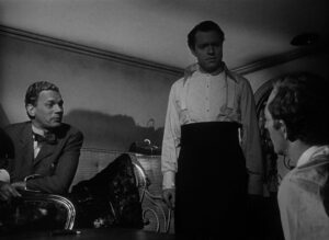 citizen kane cinematography by gregg toland day medium close up three shot shot 062