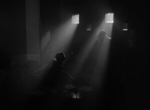 citizen kane cinematography by gregg toland interior night establishing shot moonlight shot 072