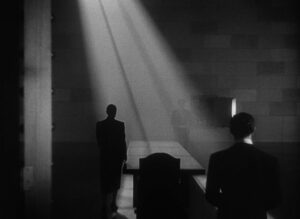 citizen kane cinematography by gregg toland medium shot backlight shot 001