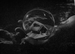 citizen kane cinematography by gregg toland night establishing shot moonlight shot 007