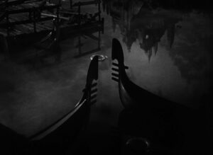 citizen kane cinematography by gregg toland night establishing shot moonlight shot 050
