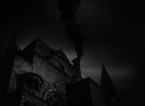 citizen kane cinematography by gregg toland night establishing shot moonlight shot 057