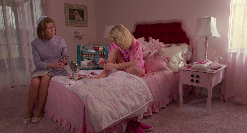 Edward Scissorhands (1990) - Cinematography Analysis