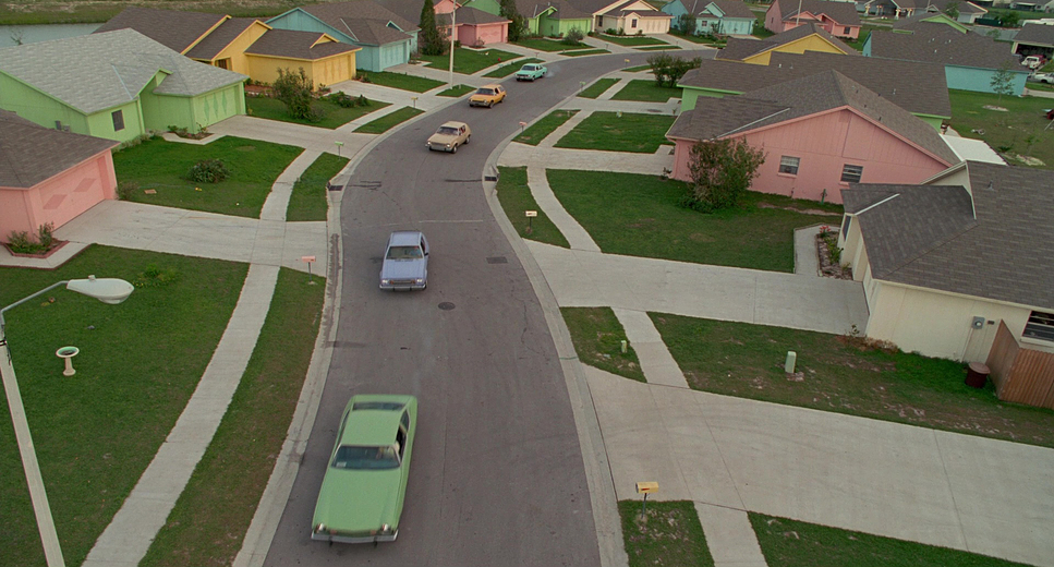 Edward Scissorhands (1990) - Cinematography Analysis