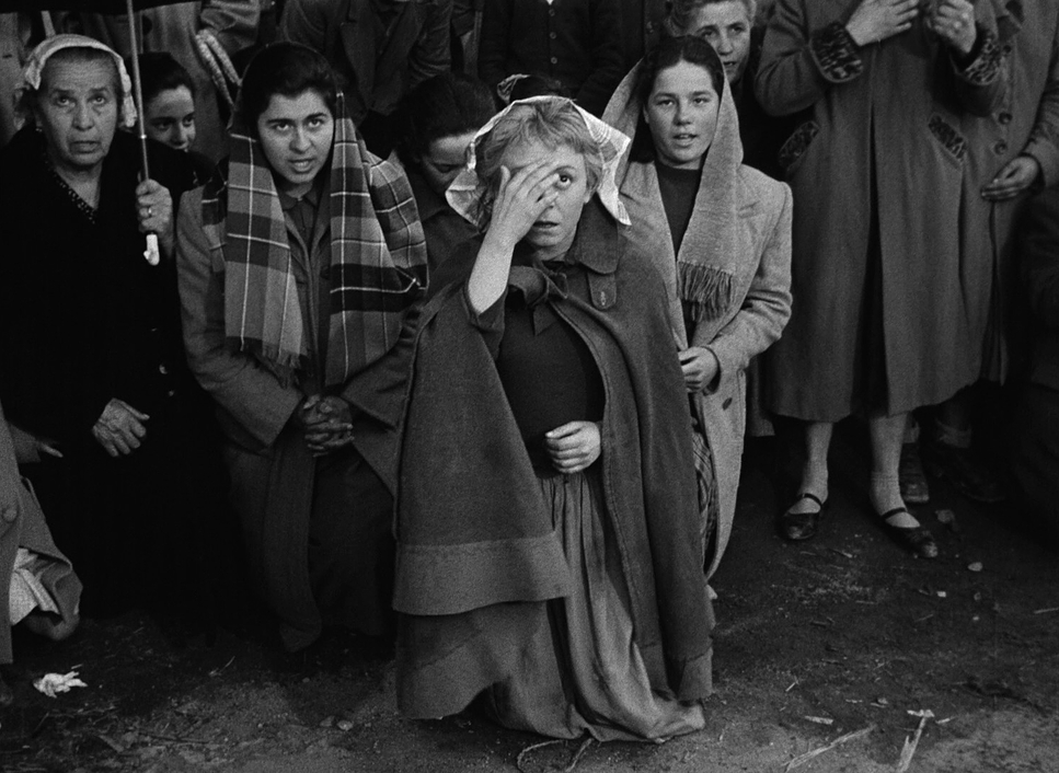 La Strada (1954) - Cinematography Analysis