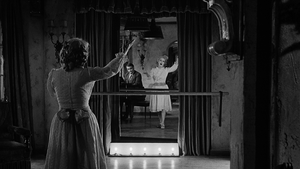 What Ever Happened to Baby Jane? (1962) - Cinematography Analysis