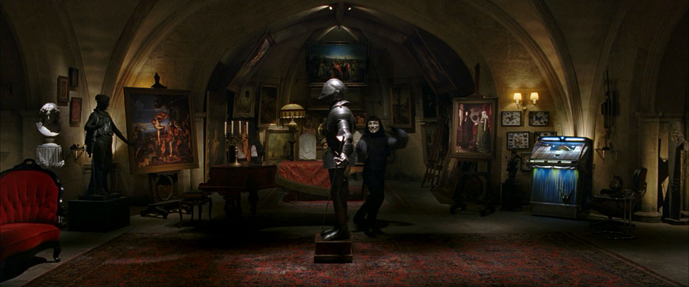 V FOR VENDETTA (2005) - CINEMATOGRAPHY ANALYSIS