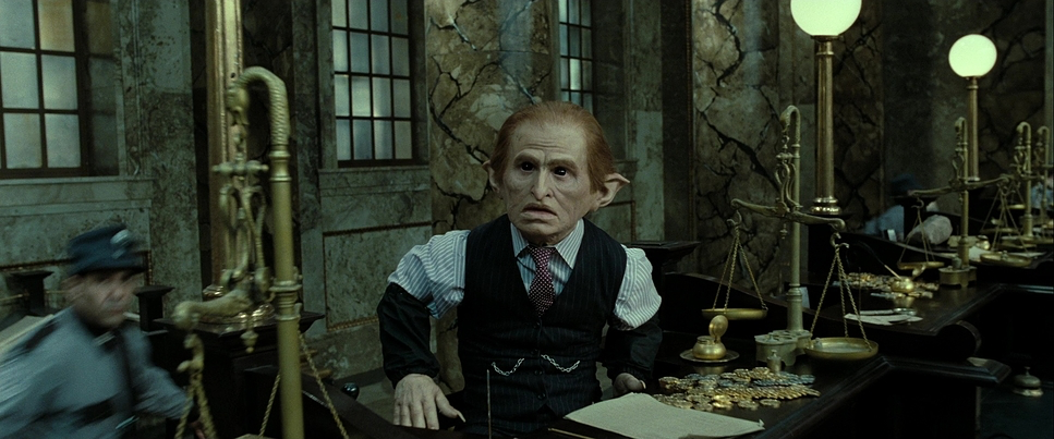 CATCH ME IF YOU CAN (2002) – CINEMATOGRAPHY ANALYSIS