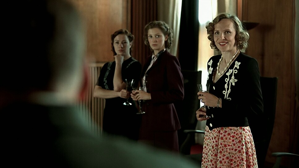 Downfall (2004) - Cinematography Analysis