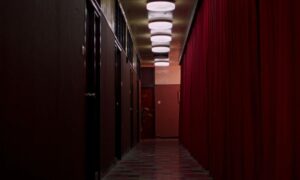 in the mood for love cinematography by christopher doyle interior night establishing shot fluorescent shot 038