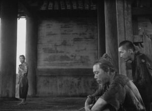 rashomon cinematography by kazuo miyagawa day medium close up three shot shot 056