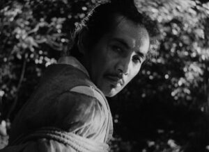 rashomon cinematography by kazuo miyagawa extreme close up hard light shot 059
