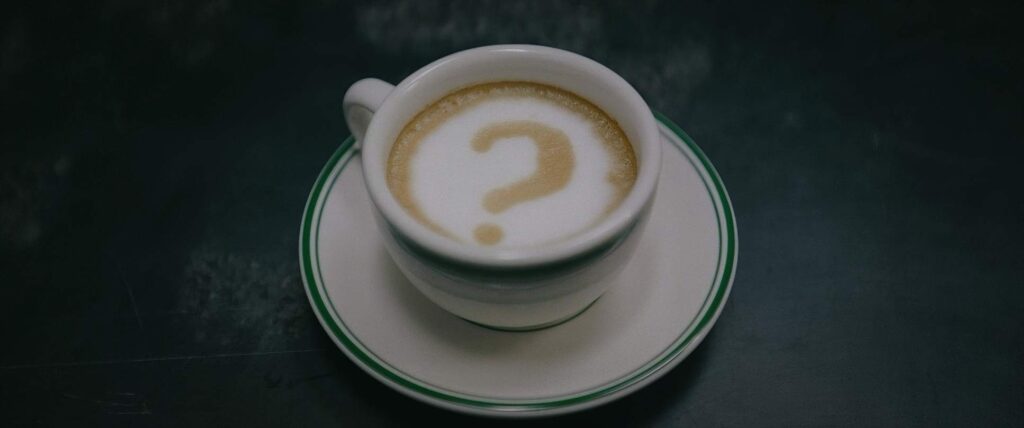 the batman cinematography by greig fraser establishing shot hard light shot 044