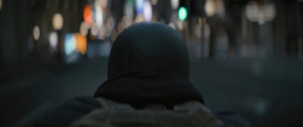 the batman cinematography by greig fraser exterior extreme close up artificial light shot 023