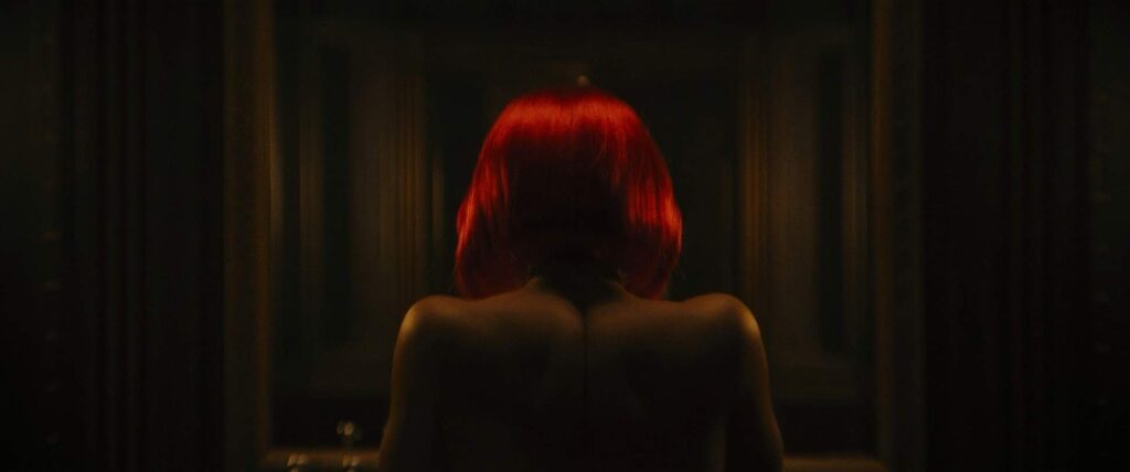 the batman cinematography by greig fraser interior night medium close up artificial light shot 012