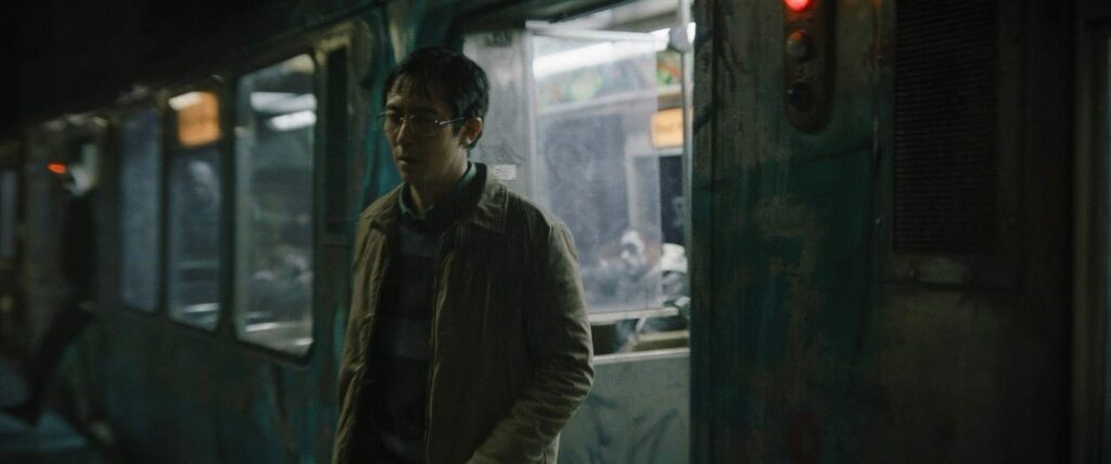 the batman cinematography by greig fraser medium close up artificial light shot 019