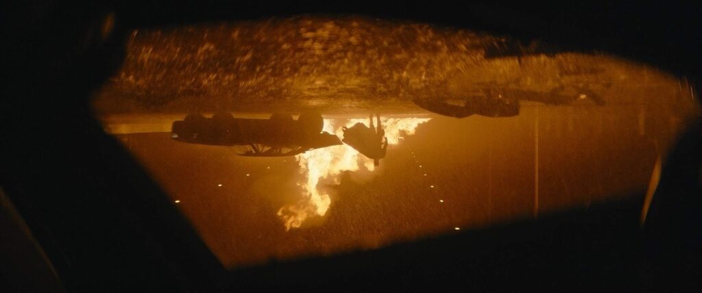 the batman cinematography by greig fraser night establishing shot artificial light shot 007