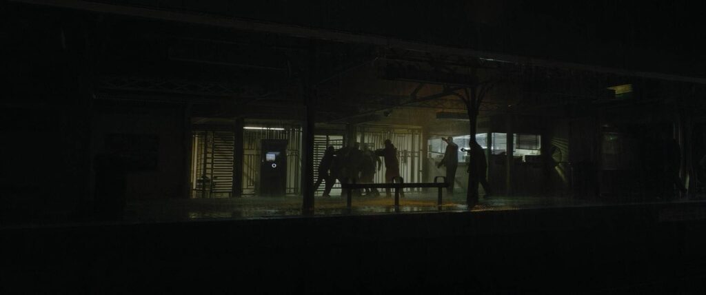 the batman cinematography by greig fraser night establishing shot artificial light shot 046