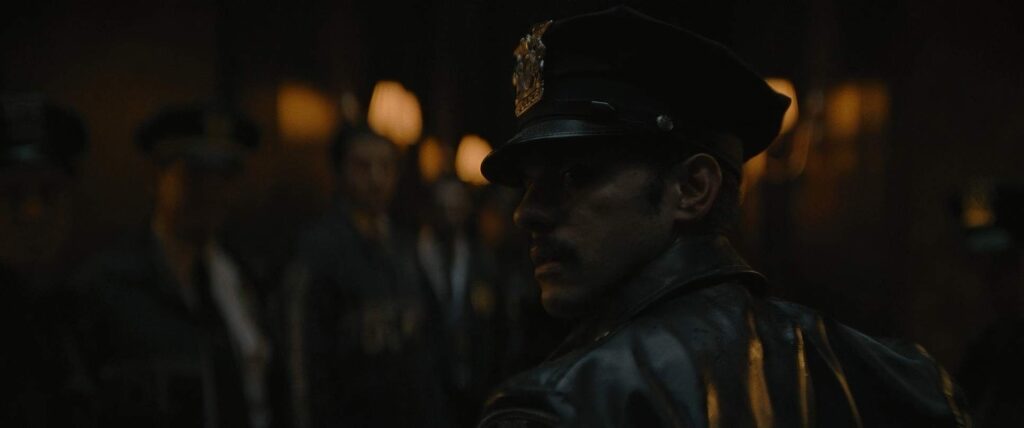 the batman cinematography by greig fraser night extreme close up artificial light shot 070