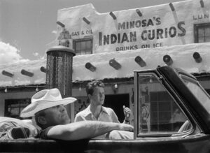 ace in the hole cinematography by charles lang day establishing shot hard light daylight shot 054