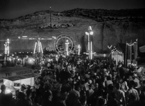 ace in the hole cinematography by charles lang establishing shot shot 057