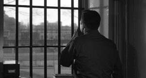 anatomy of a murder cinematography by sam leavitt day close up backlight shot 019