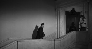 anatomy of a murder cinematography by sam leavitt day wide shot three shot backlight shot 009