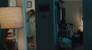 being john malkovich cinematography by lance acord interior day medium wide shot side lighting practical light shot 032
