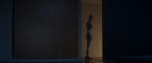 ex machina cinematography by rob hardy interior night establishing shot artificial light shot 046