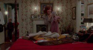 home alone cinematography by julio macat medium shot over the shoulder shot 044