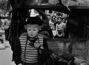 la strada cinematography by otello martelli day close up three shot hard light shot 058