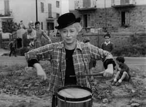 la strada cinematography by otello martelli day extreme close up three shot hard light daylight shot 046