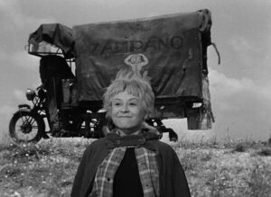 la strada cinematography by otello martelli day medium close up backlight daylight shot 003