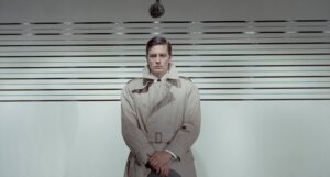 le samoura cinematography by henri deca day medium close up backlight sunny shot 019