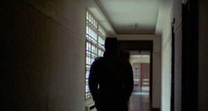 le samoura cinematography by henri deca interior medium shot backlight fluorescent shot 023