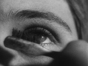 man with a movie camera cinematography by mikhail kaufman day establishing shot hard light daylight shot 008